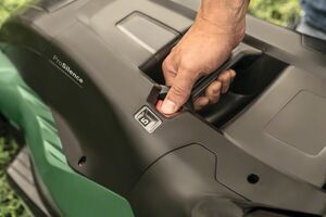 Sekačka na trávu Bosch UniversalRotak 450, 06008B9000