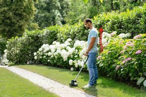 Aku strunová sekačka Bosch UniversalGrassCut 18-260, 06008C1D00