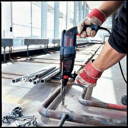 Vrtací kladivo GBH 2-26 DRE (SDS-Plus; 800W; 2,7J;kufr), 0611253708 BOSCH