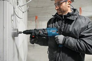 Vrtací kladivo SDS-Plus Bosch GBH 2-28 F Professional