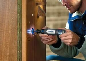 Aku univerzální nářadí DREMEL Micro 8050 Series, 35 ks příslušenství, pouzdro, F0138050JG