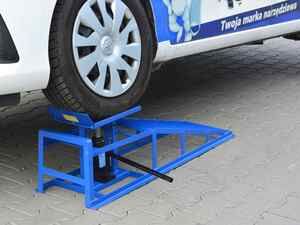 Nájezdová rampa s hydraulickým zvedákem 2t, 1ks GEKO