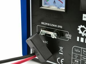 Nabíječka autobaterií 12/24V GZL-50 GEKO