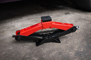 Nůžkový zvedák SX SCISSOR JACK 1,5T BASIC SIXTOL