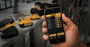 Dewalt 18 V XR 2 x zásuvný akumulátor 5,0 Ah Li-Ion Bluetooth ( 2 x DCB184B )