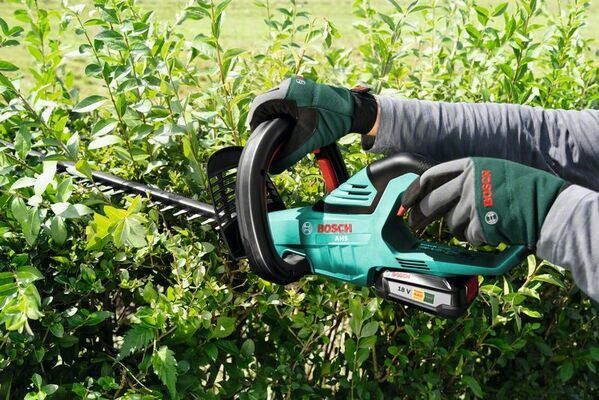 Aku nůžky na živé ploty Bosch AHS 50-20 LI, bez akumulátoru a nabíječky, 0600849F02