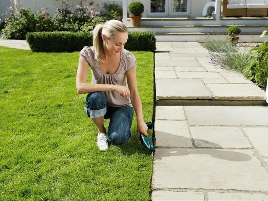 Akumulátorové nůžky na trávu Bosch AGS 7,2 LI, 0600856000