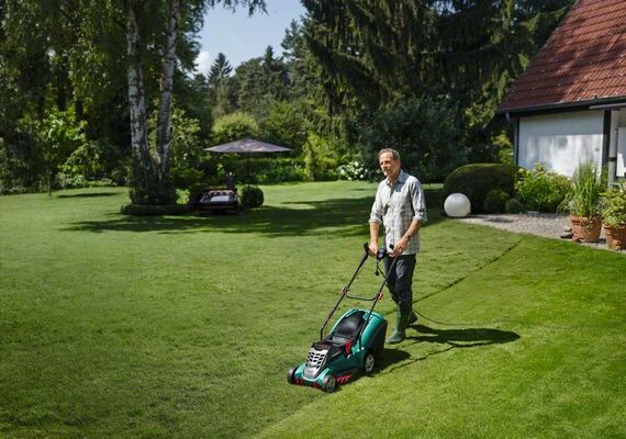 Sekačka na trávu Bosch Rotak 40, 06008A4200