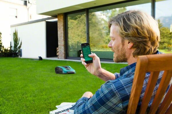 Robotická sekačka na trávu Bosch Indego 350 Connect, 06008B0100