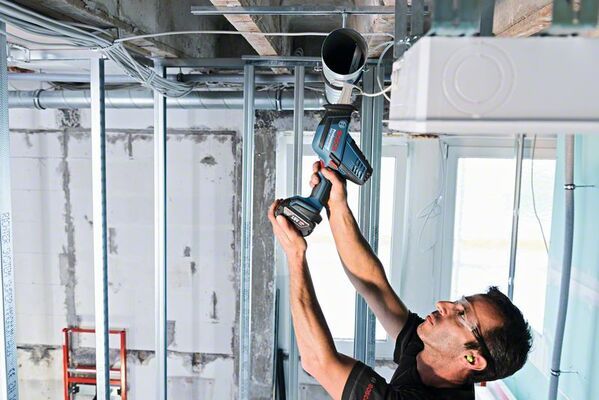 Aku pila ocaska Bosch GSA 18 V-LI C Professional - bez baterie, L-BOXX, 06016A5001