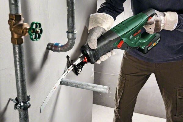 Aku pila ocaska Bosch PSA 18 LI - 1x aku 2,5Ah, čip SYNEON, 18V, 06033B2302