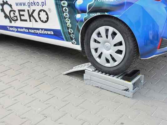 Rampy - sklopné rampy do 2200 kg 2 ks GEKO