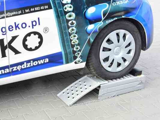 Rampy - sklopné rampy do 2200 kg 2 ks GEKO