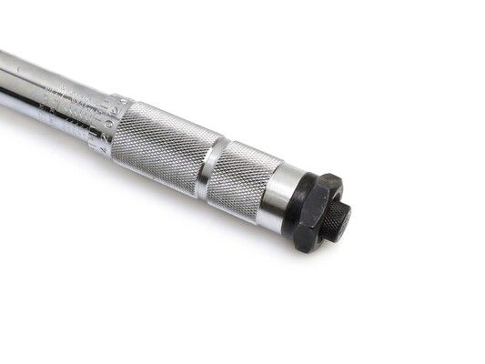 Klíč momentový 1/2 " 28-210 Nm s příslušenstvím GEKO