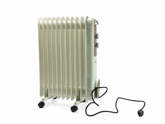 Olejový ohřívač s regulací a termostatem 11 žeber 2500W B14 GEKO
