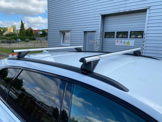 Příčný nosník se zámkem hliníkový ROOF RACK IN 1, 120cm, nosnost 90kg SIXTOL