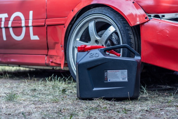 Kanystr plastový MECHANIC FUEL CANISTER 20L, černý SIXTOL