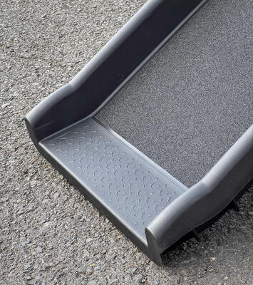 Nástupní rampa pro psy do auta CAR DOG RAMP 1, 155x39cm, skládací SIXTOL