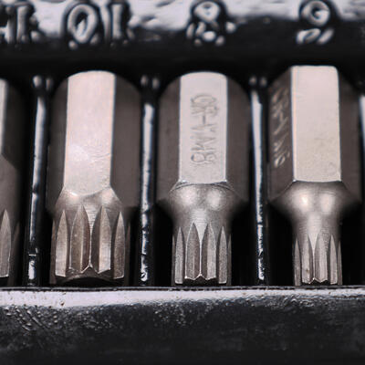 Sada torx bitů v kovovém pouzdře MECHANIC TORX SET 1, 40 ks SIXTOL