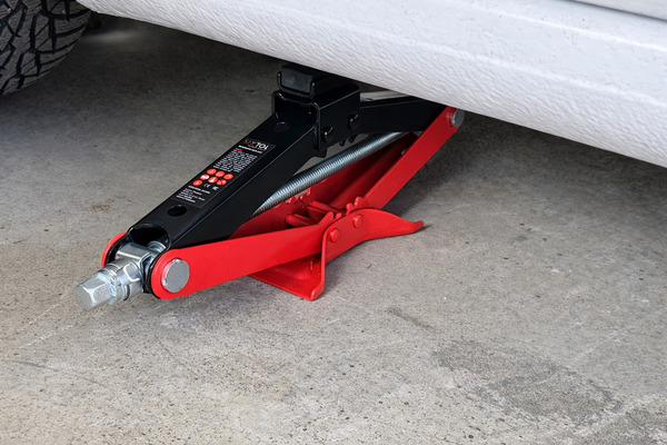 Nůžkový zvedák s ráčnou SX SCISSOR JACK 2,5T SIXTOL