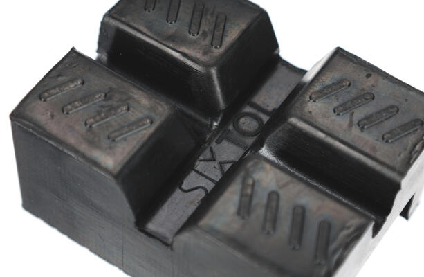 Gumová podložka pro podstavec pod auto skládací MECHANIC CAR STAND, 83x62x40 mm SIXTOL