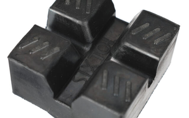 Gumová podložka pro zvedák automobilů SX JACK SUV 2,5T, 62x62x44 mm SIXTOL