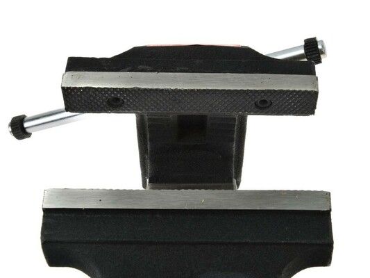 Profesionální otočný svěrák 4" (100 mm) TVARDY